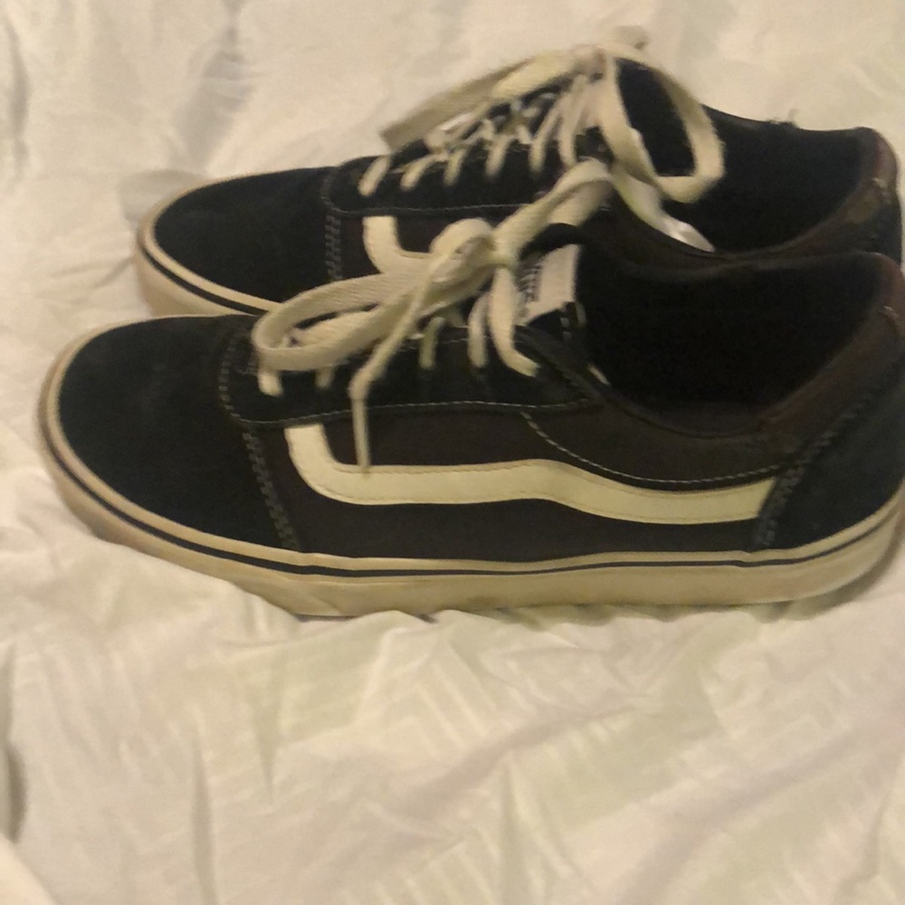 Vans - Picture 3 of 5